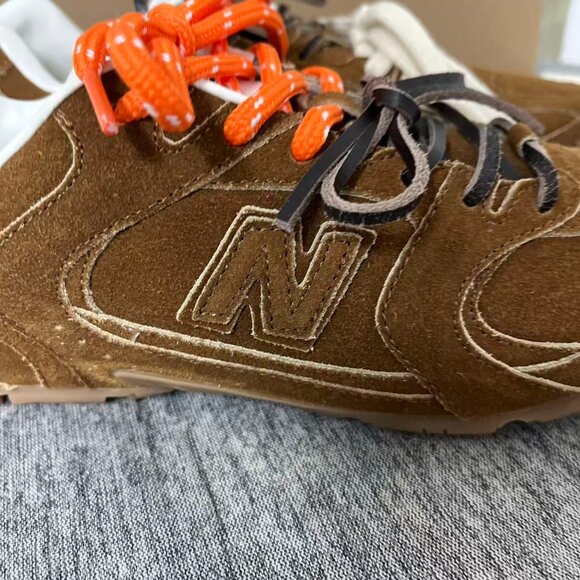 Miu Miu limited edition sneakers - Picture 5 of 9